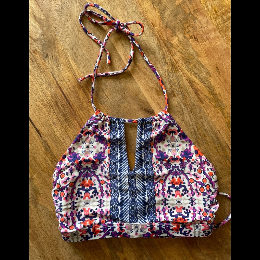 Athleta Multi-Color Bikini Top NWOT Small